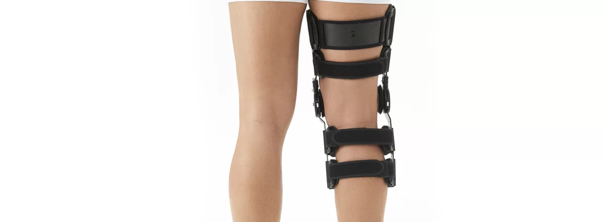 Post-Operative ROM Knee Brace with Revolving Dial Lock (2)