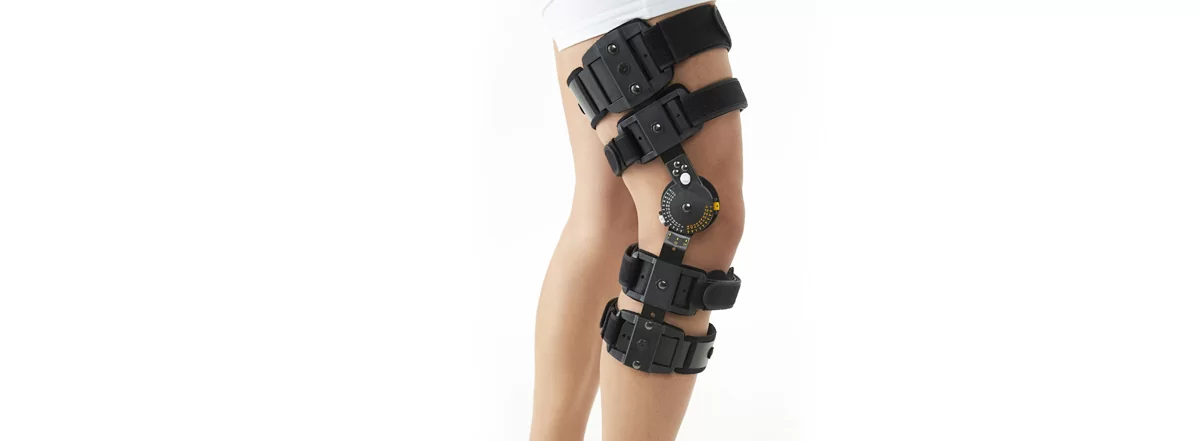 Post-Operative ROM Knee Brace with Revolving Dial Lock (4)