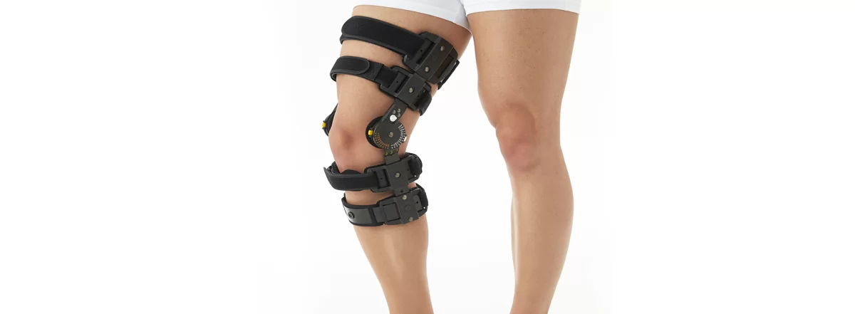 Post-Operative ROM Knee Brace with Revolving Dial Lock (7)